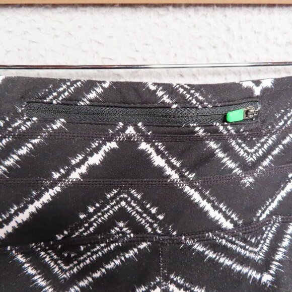 Athleta Leggings Womens Medium Black Zig Zag Relay Capri Cropped Workout Pull On - Picture 4 of 8